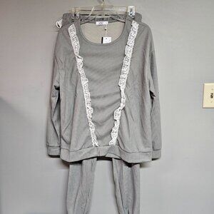 women's maternity medium gray active wear set sweatshirt sweatpants